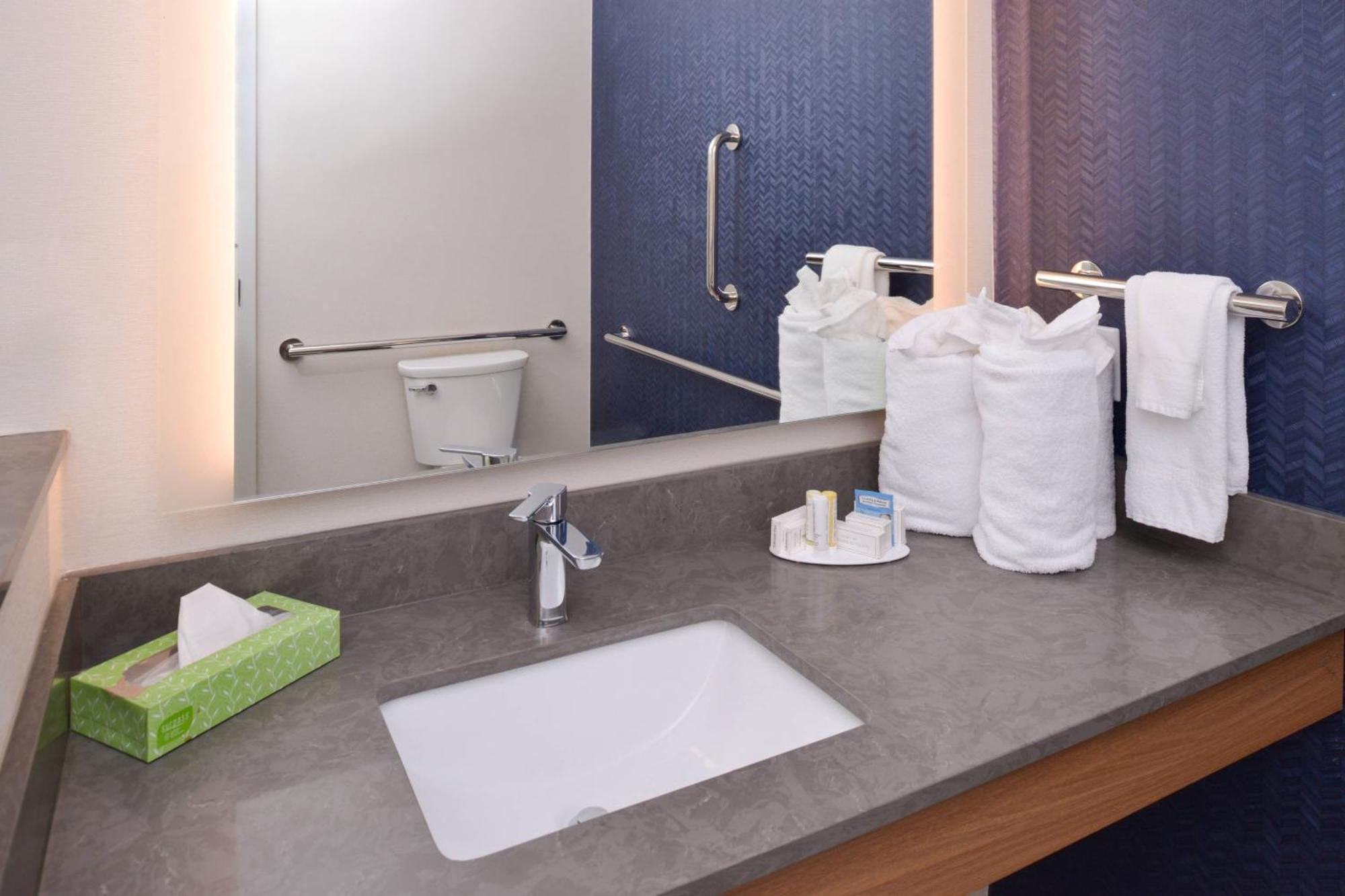 Fairfield Inn & Suites By Marriott Columbus Grove City Exterior photo